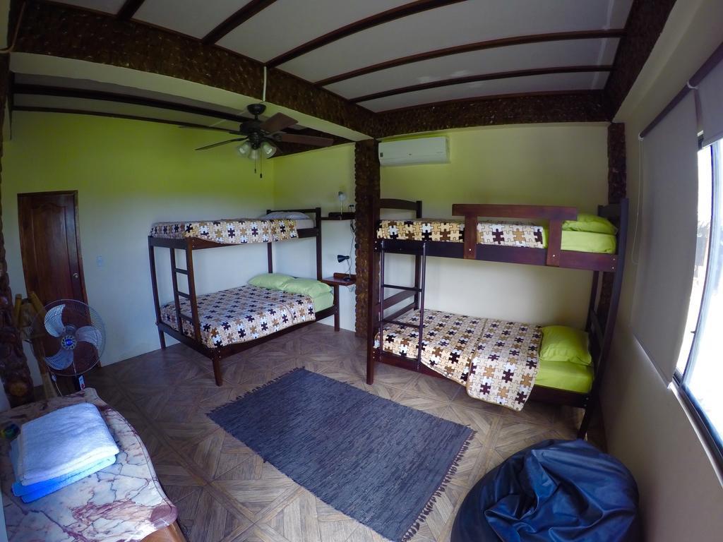 Casa Roja Hostel Montanita Bagian luar foto